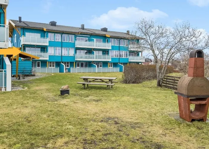 In Leknes City, With Carport Vestvagoy